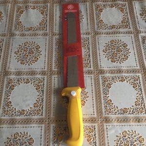 Mundial 10” Serrated Slicer